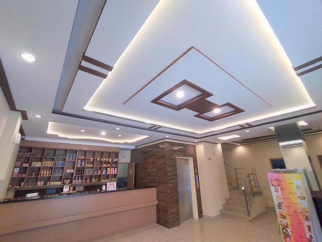 Golden Inn 암본 외부 사진